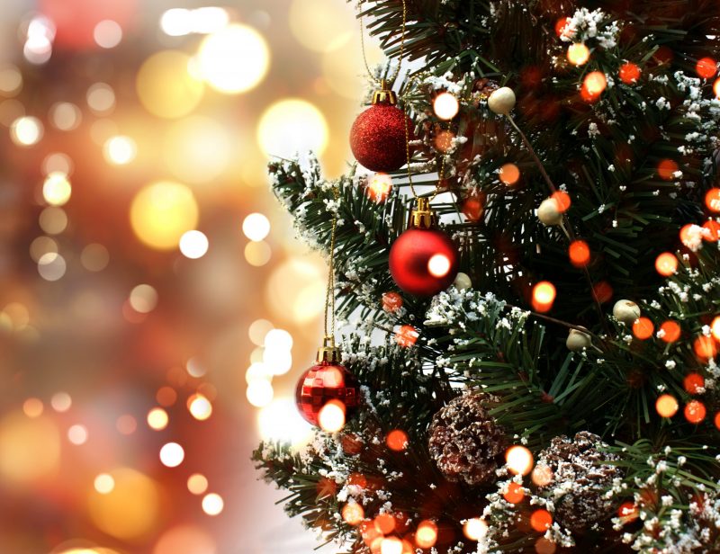 Quanto Consumano Le Luci Di Natale Quanto consumano le luci di Natale? | Ameconviene.it